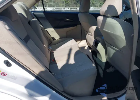 2013 Toyota Camry Le z USA, uszkodzony, nr VIN 4T4BF1FK4DR278213